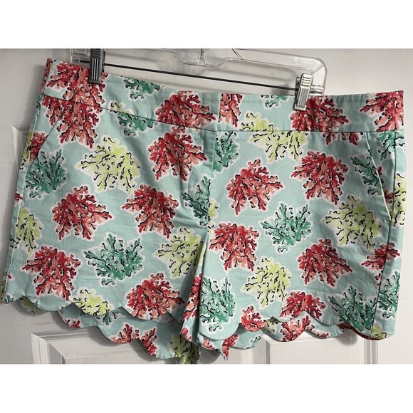 Crown & Ivy Shelby Scalloped 4" Hem Shorts Floral Blue Preppy American Sz 16‎ - Picture 1 of 10